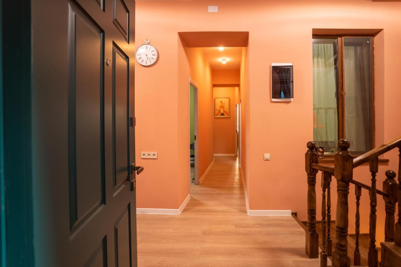 La Casa Emilioangi Hostel Yerevan Exterior photo